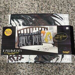 Hocus Pocus Pillowcases Set